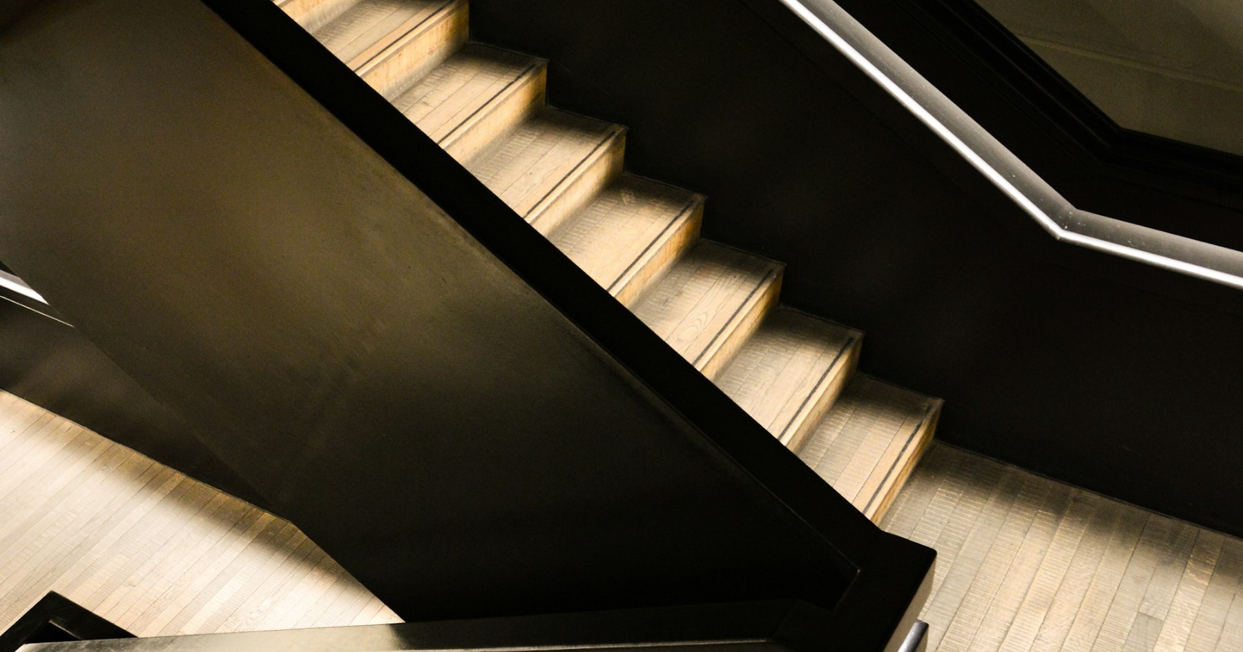 Switchback staircase succession